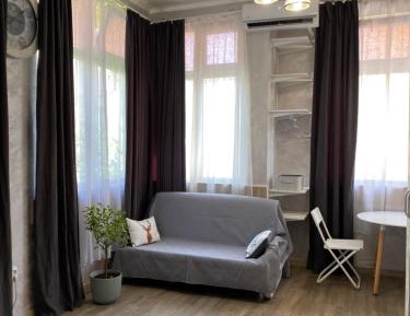 Studio - Split Level