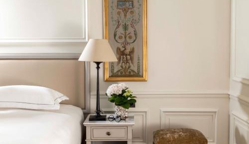 Deluxe Room with Courtyard View