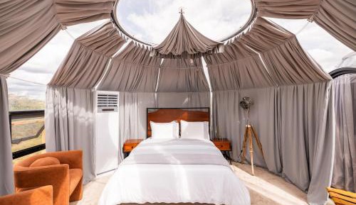 Superior King Suite