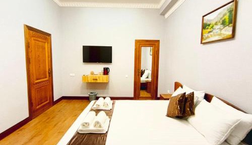 Double Room with Private Bathroom