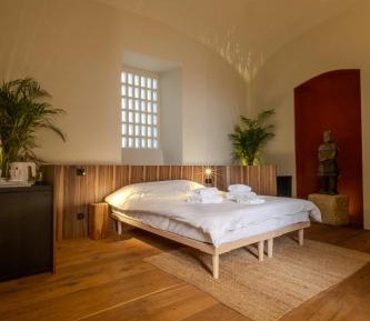 Large Double Room