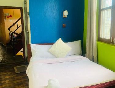 Single Room with Mountain View