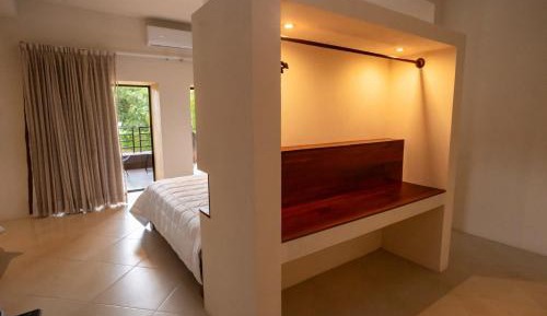 Room #1305461812