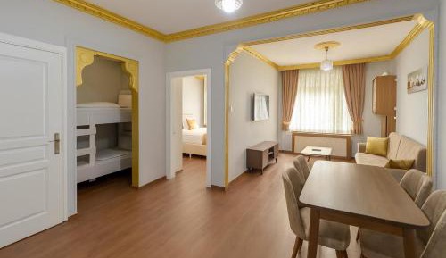 Two-Bedroom Deluxe Apartment