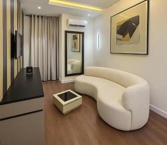 Room #1383118404