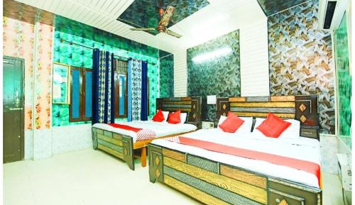 Room #1465371404