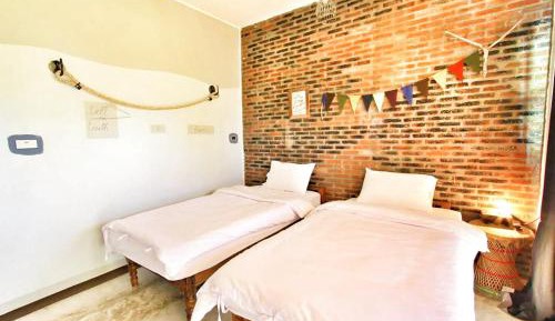 Twin Room with Private Bathroom