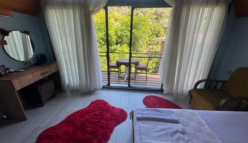 Room #1412561904