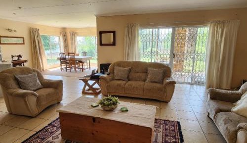 Bungalow with Garden View