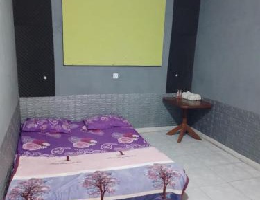 Deluxe Room (2 Adults + 1 Child)