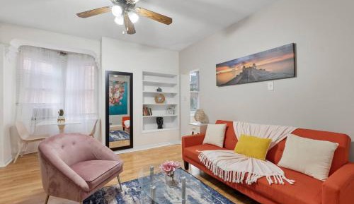 Apartment With Shared Bathroom