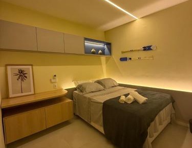 One-Bedroom Apartment with View