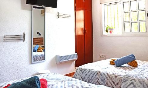 Quadruple Room with Shared Bathroom