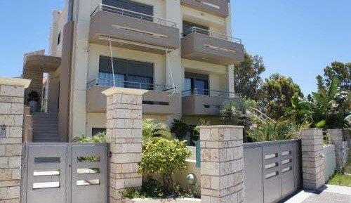Apartment with Garden View