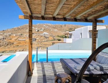 Executive Suites with Private Pool and two terraces