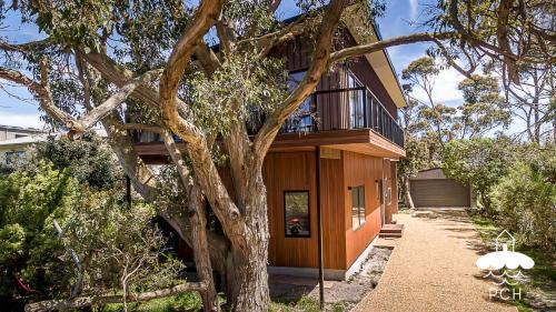 Holiday Home - No linen provided