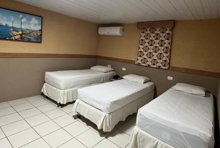 Deluxe Triple Room (3 Single Beds)