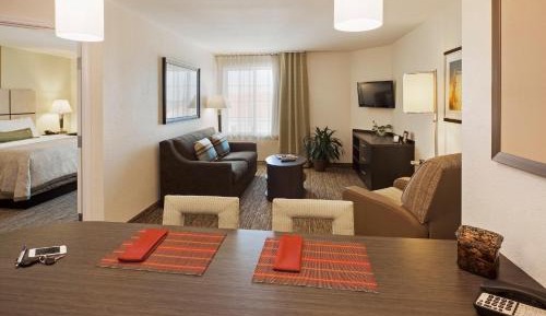 One-Bedroom King Suite