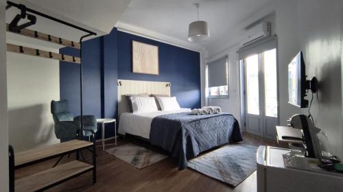 Deluxe Double Room (2 Adults + 1 Child)