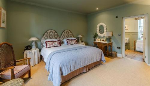 Superior King Room
