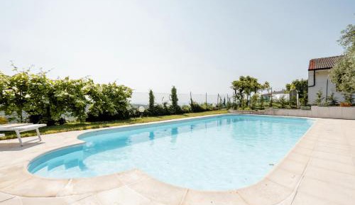 Superior One-Bedroom Apartment with Balcony