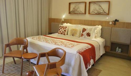 Deluxe Suite with Spa Bath