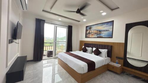 Double Room with Mountain View