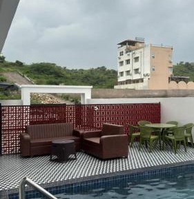 Triple Room with Pool View