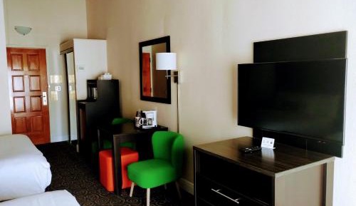Deluxe Queen Room with Two Queen Beds