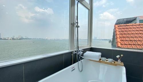 Double Room with Lake View
