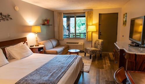 King Room with Balcony