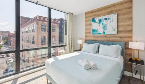 One-Bedroom Apartment with Balcony and City View