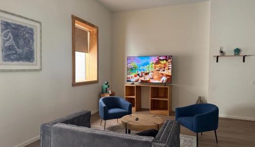 Deluxe King Suite