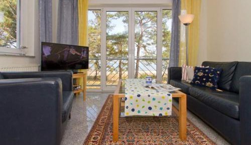 One-Bedroom Apartment with Sea View