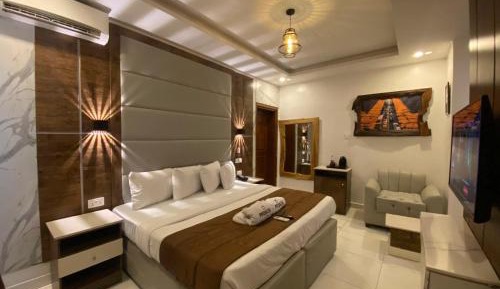 Superior King Room