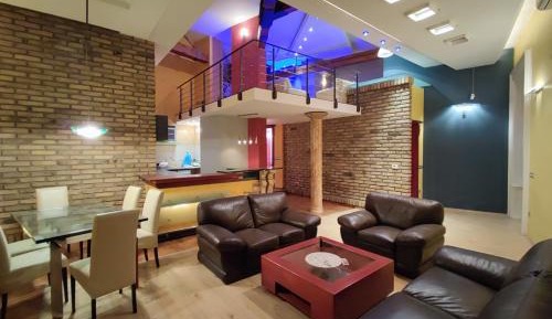 Two-Bedroom Deluxe Apartment