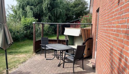 One-Bedroom Apartment with Terrace