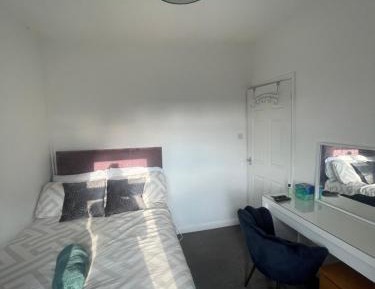 Double or Twin Room with Shared Bathroom