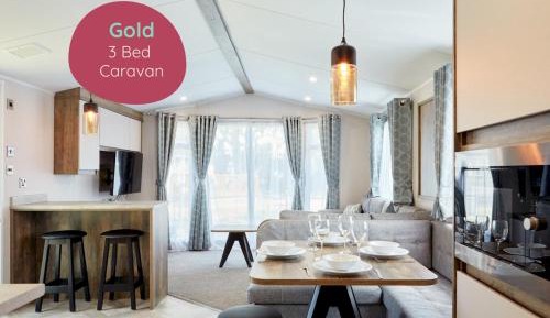 Gold 3 Bed Caravan