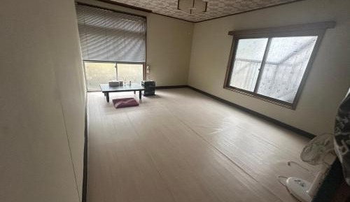 Quadruple Room with Shared Bathroom