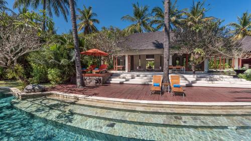 Villa - Beach Front