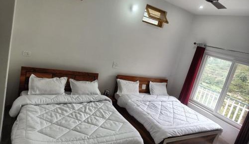 Quadruple Room with Balcony