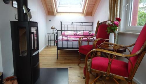 One-Bedroom Apartment with Terrace