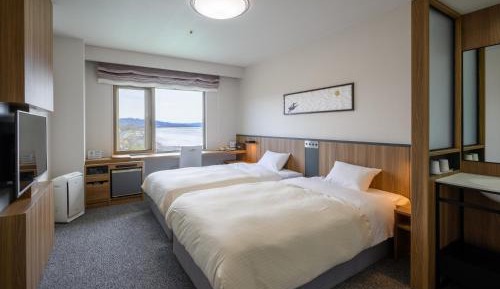 Economy Twin Room with Shower-Lakefront - Non-Smoking