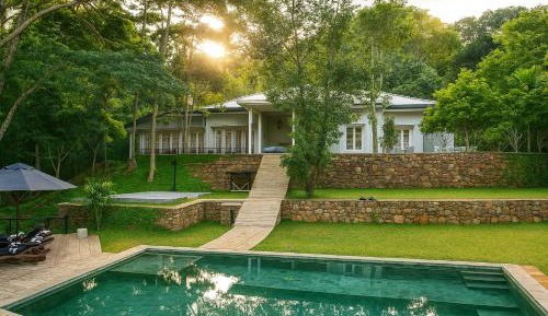Villa with Garden View