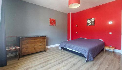 Five-Bedroom Holiday Home