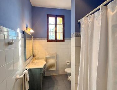 Apartment (4 Adults)