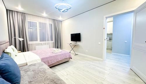 One-Bedroom Apartment with Balcony