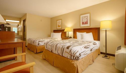 Queen Room with Two Queen Beds - Non-Smoking