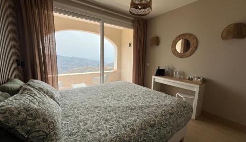 Double Room with Balcony and Sea View